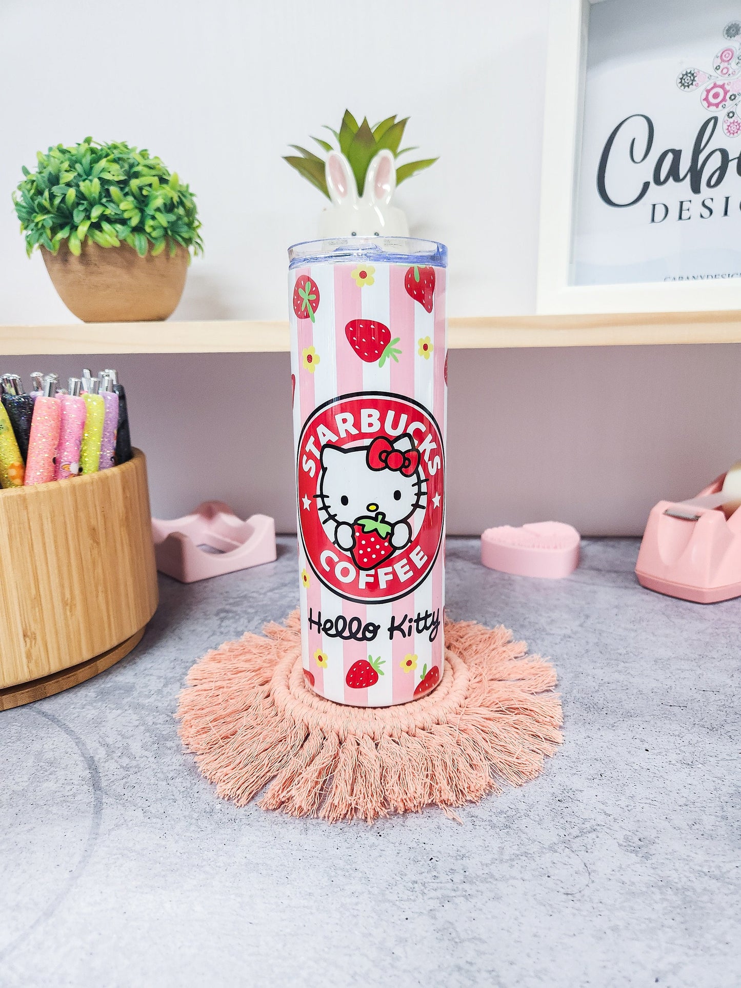 Hello Kitty Tumbler 20oz with Straw2
